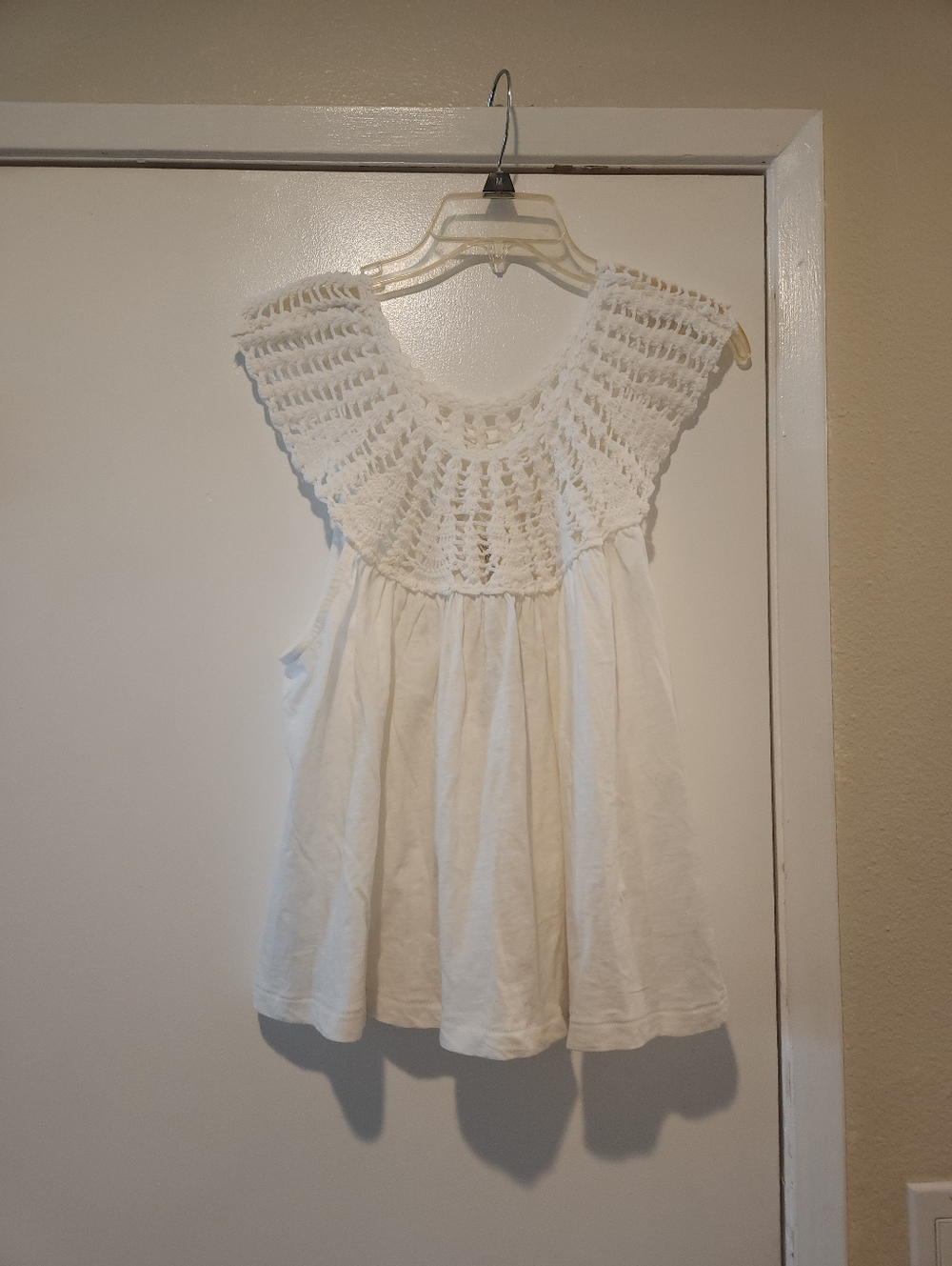 Lucky Brand White Crochet Yoke Sleeveless Camisole